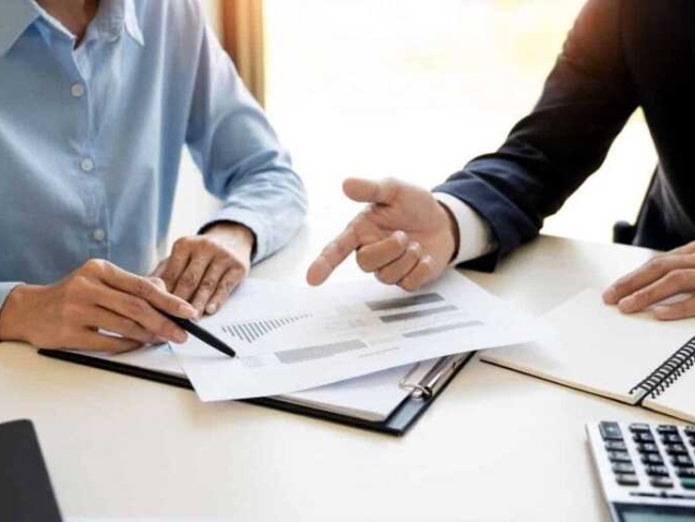 Is It Worth Using a Tax Agent in Australia