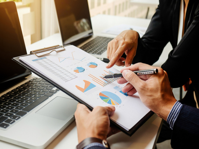 Accountant in Tarneit