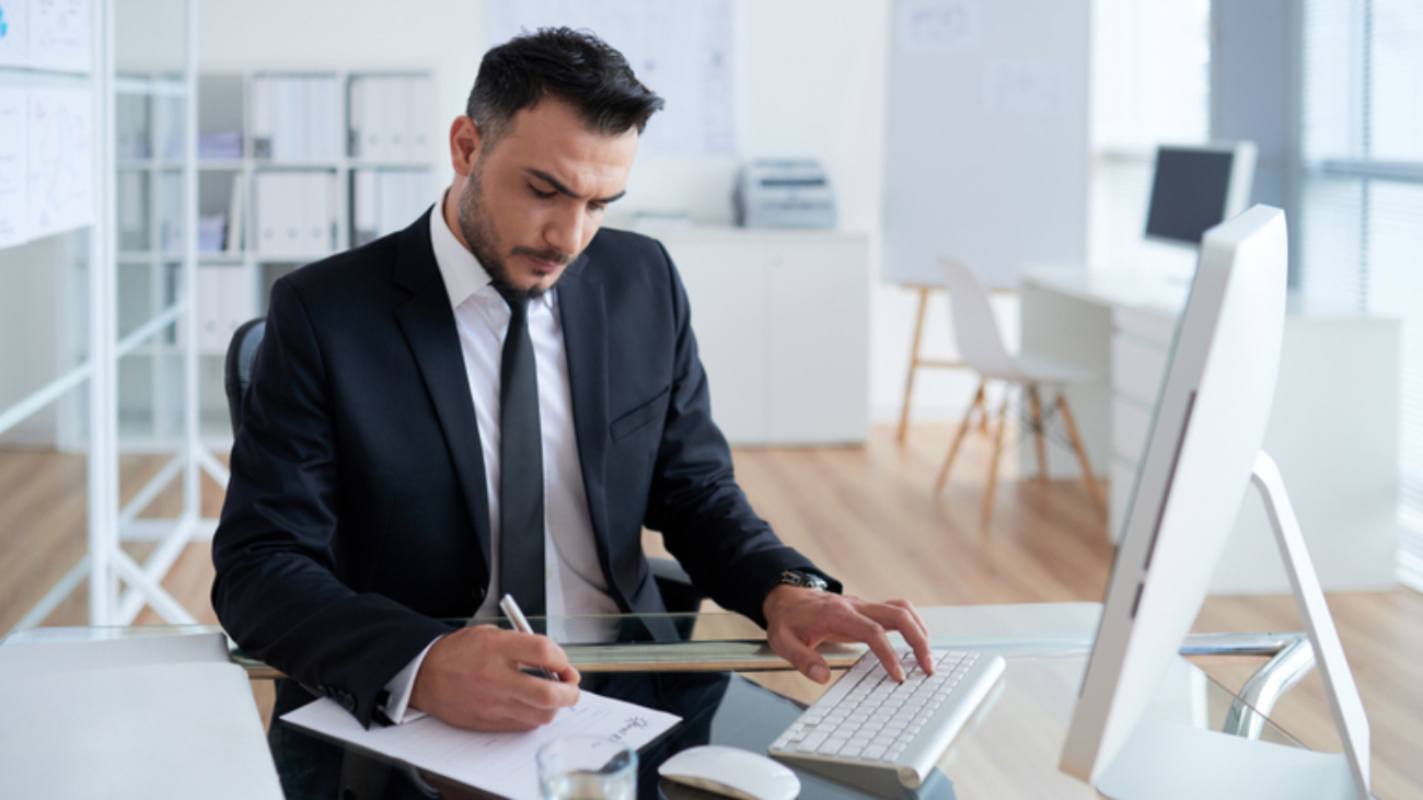 Professional Accountant in Wyndham Vale, Melbourne